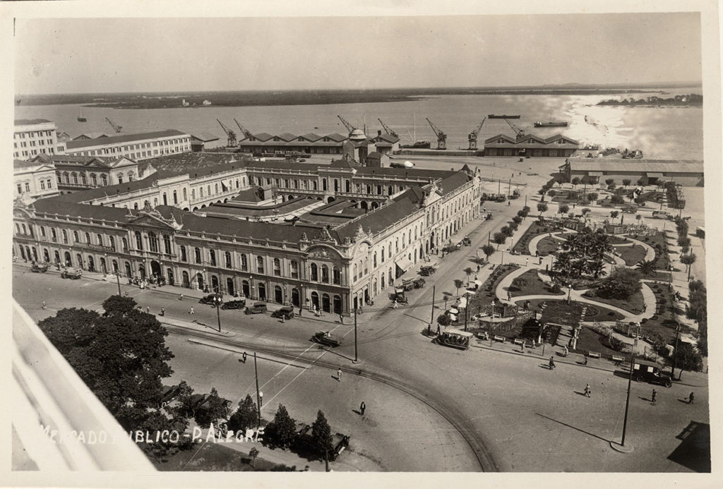 Foto 4649f, autor-desconhecido. Coleção dr. J. P. Ribeiro Netto-Mercado Público e Praça Parobé, décadas de 1920-30_w