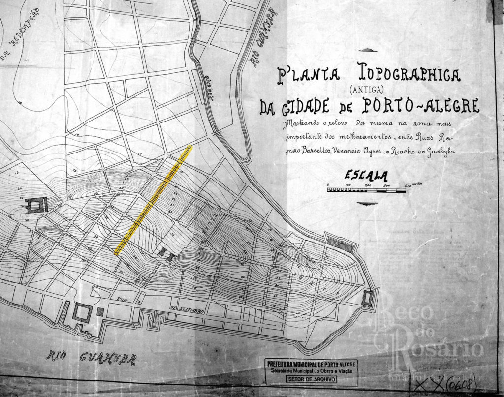 Planta topográfica de Porto Alegre, início do século XX. Em destaque, a rua General Paranhos situada sobre o espigão rochoso representado pelas curvas de nível. Arquivo Histórico Municipal de Porto Alegre Moysés Vellinho.