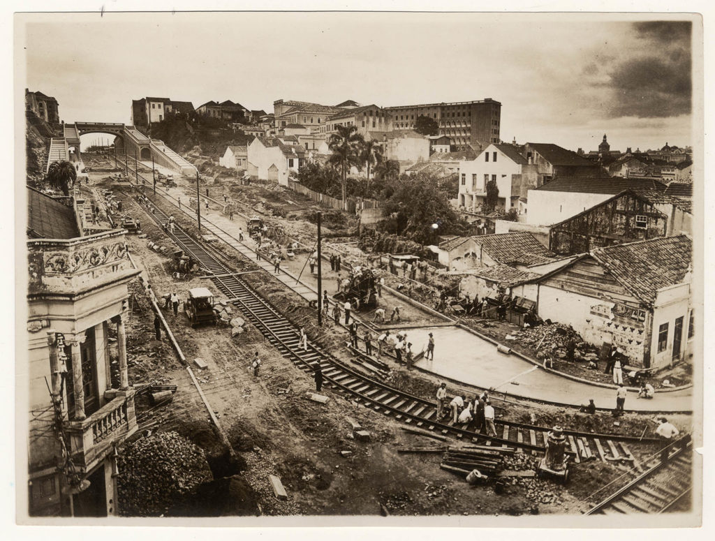 Obras da avenida Borges de Medeiros na década de 1930. Foto 4609f da Fototeca Sioma Breitman. Museu de Porto Alegre Joaquim José Felizardo.