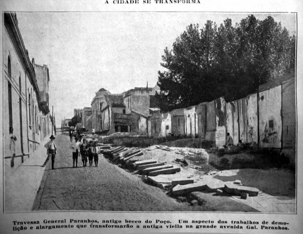 As demolições na rua General Paranhos, antigo Beco do Poço. Revista A Máscara, 06/02/1925. Hemeroteca do Museu de Comunicação Social Hipólito José da Costa. 