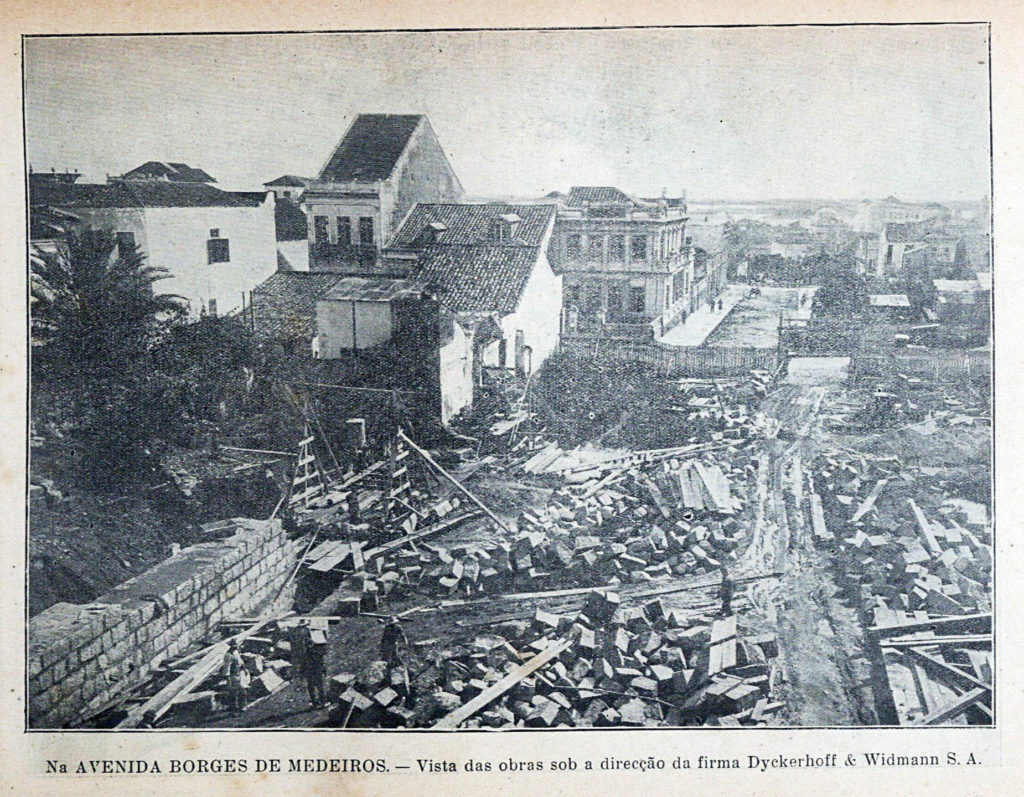 Na Avenida Borges de Medeiros - Vista das obras sob a direcção da firma Dyckerhoff & Widmann S. A." Revista do Município, RS, 1930, Ed00024, p. 23. Hemeroteca Digital da Fundação Biblioteca Nacional.